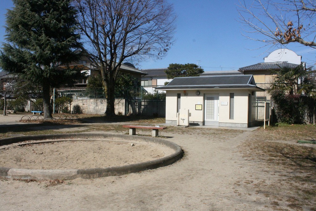 鶴山児童公園